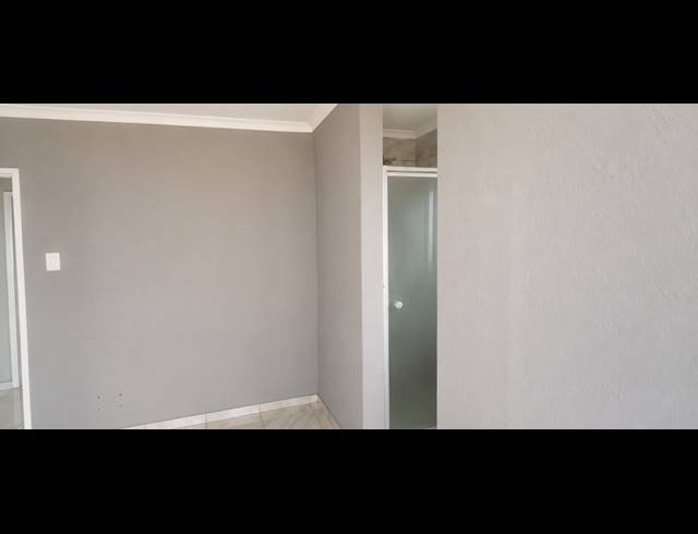 2 BEDROOM FREEHOLD FOR SALE IN VANDERBIJLPARK CE 4